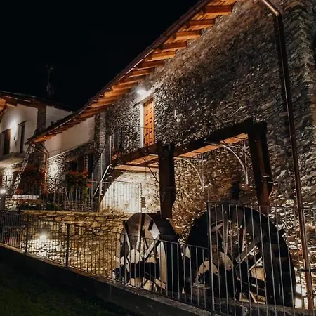La Roggia - Heritage In Molino Maufet Watermill - Patio On The Garden Holiday home *